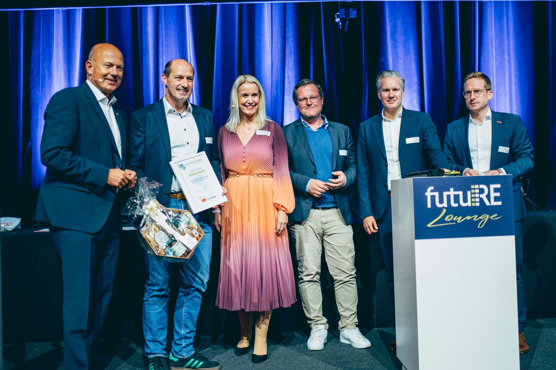 Bild von der Bühne, Vergabe des dritten Platzes.